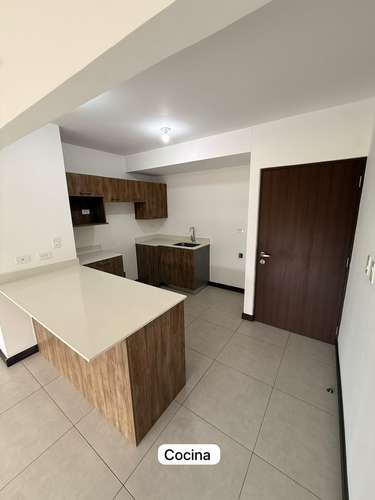 *SE ALQUILA APARTAMENTO-CONDOMINIO RIORO- SANTA ANA* - Imagen 7