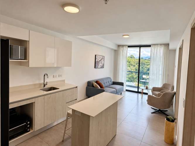 Alquiler Apartamento Amueblado en Núcleo Sabana | 1 Habitación, Balcón y Parqueo