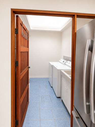 Apart. en Condominio por POPS de Curridabat – Ubicación Céntrica y Seguridad 24/7