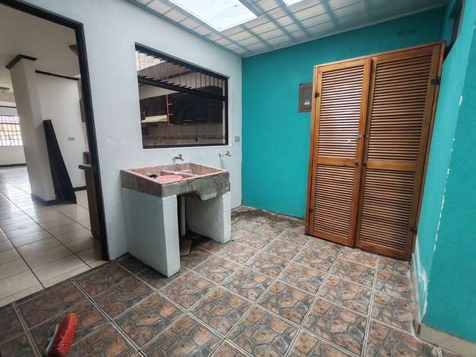 Alquiler casa para oficinas o casa habitación una planta Concepción Tres Rios