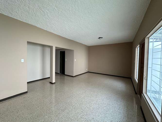 Se alquila Apt en La Guaria de Moravia | 2 hab | Seguridad 24-7 - Imagen 3