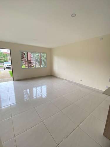 Apartamento tipo casa de 3 habitaciones en Guácima, Alajuela, con piscina y vista a las montañas - Imagen 8