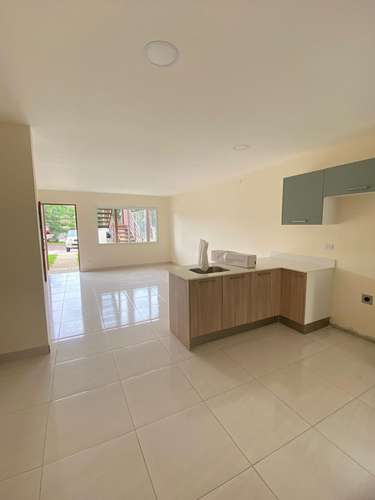 Apartamento tipo casa de 3 habitaciones en Guácima, Alajuela, con piscina y vista a las montañas - Imagen 6