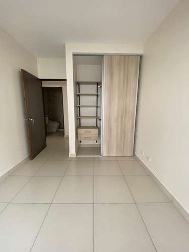 Apartamento tipo casa de 3 habitaciones en Guácima, Alajuela, con piscina y vista a las montañas - Imagen 13