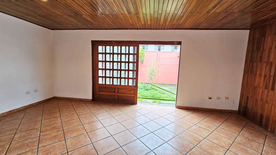 Se Alquila Casa Independiente en San Pedro (Vargas Araya) -13 - Imagen 4