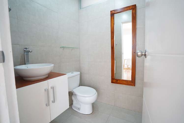 Apartamento remodelado en Rohrmoser – Excelente ubicación cerca de Plaza Mayor