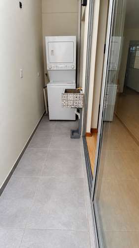 Apartamento remodelado en Rohrmoser – Excelente ubicación cerca de Plaza Mayor