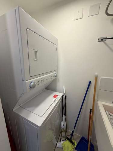 ¡Se Alquila Apartamento Con Línea Blanca, Parqueo Techado y Balcón en Piso 7! - Imagen 11