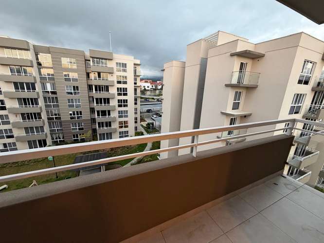 ¡Se Alquila Apartamento Con Línea Blanca, Parqueo Techado y Balcón en Piso 7! - Imagen 12