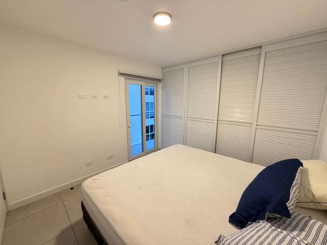 ¡Se Alquila Apartamento Con Línea Blanca, Parqueo Techado y Balcón en Piso 7! - Imagen 9