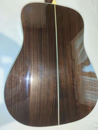 Guitarra dreadnought Eastman E20D-TC (thermo curve)