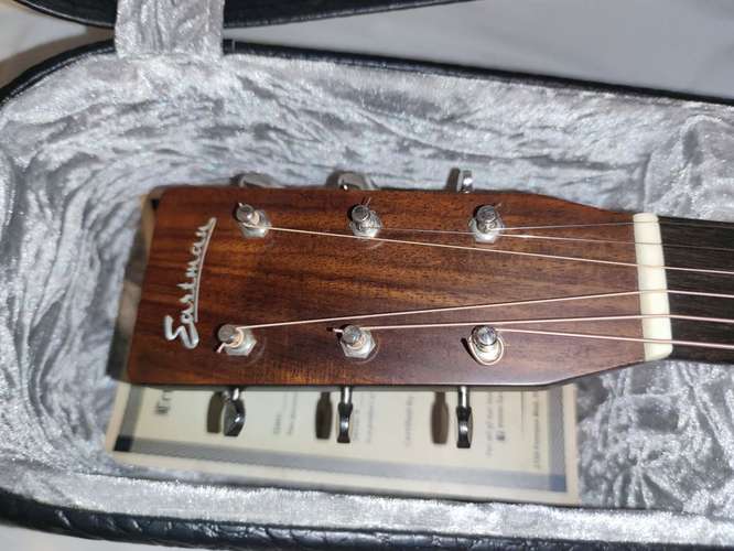 Guitarra dreadnought Eastman E20D-TC (thermo curve)