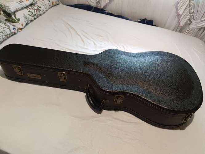 Guitarra dreadnought Eastman E20D-TC (thermo curve)