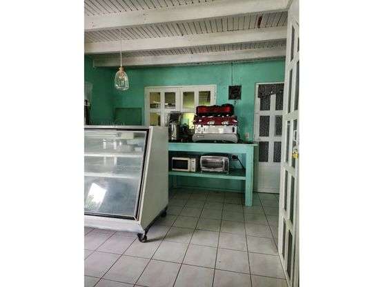Gran oportunidad de venta HOSTEL en las montañas de Santa Ana