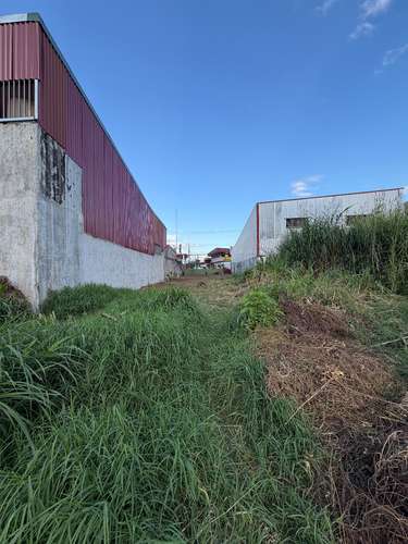 DUEÑO VENDE propiedad muy céntrica en San Rafael Abajo de Desamparados de 3072m2, frente calle principal.  - Imagen 4