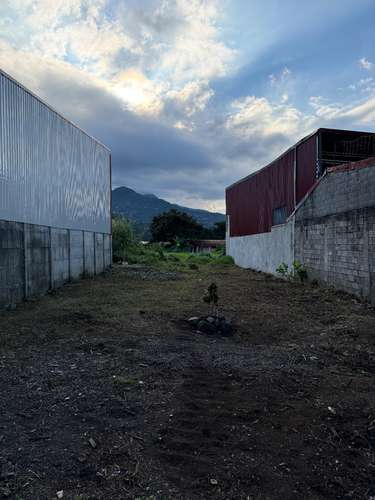 DUEÑO VENDE propiedad muy céntrica en San Rafael Abajo de Desamparados de 3072m2, frente calle principal.  - Imagen 13