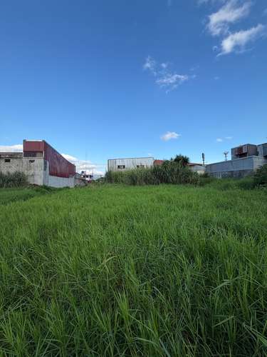 DUEÑO VENDE propiedad muy céntrica en San Rafael Abajo de Desamparados de 3072m2, frente calle principal. 