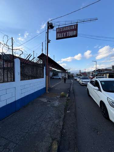 DUEÑO VENDE propiedad muy céntrica en San Rafael Abajo de Desamparados de 3072m2, frente calle principal.  - Imagen 9