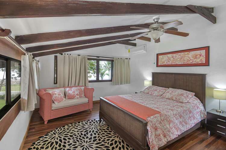 Casa Frente al Mar con Piscina Privada en Playa Tivives | Vista Espectacular + Airbnb Ready