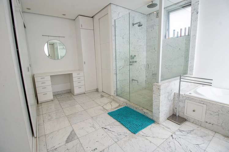 EXCLUSIVE LUXURY RESIDENCE IN DALUZ - Imagen 7