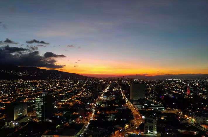 Estudio amueblado en URBN Escalante - Imagen 10