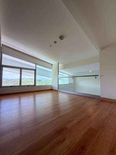 SE ALQUILA hermoso apartamento tipo loft en Torres de Heredia, se renta así cómo está en las fotos - Imagen 12