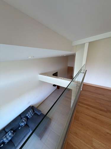 SE ALQUILA hermoso apartamento tipo loft en Torres de Heredia, se renta así cómo está en las fotos - Imagen 14
