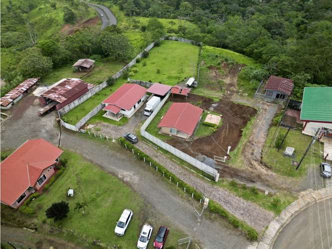 Casa en Ciudad Quesada con excelente ubicación