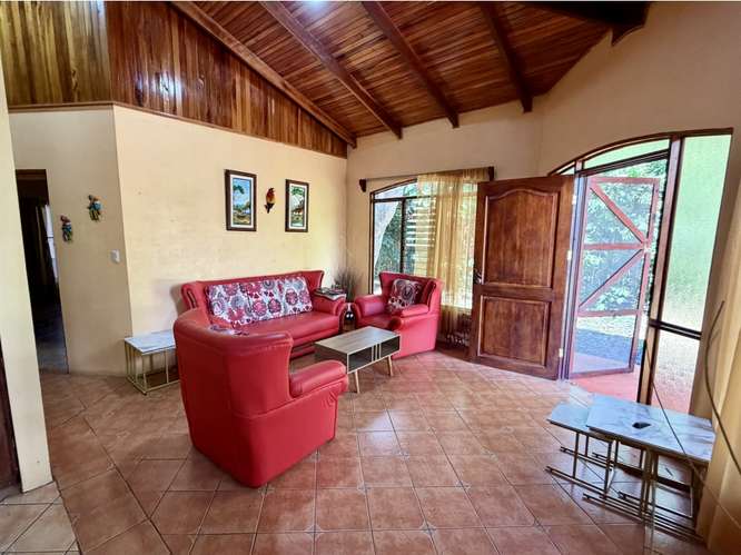 Hermosa casa con piscina en Atenas - Imagen 7