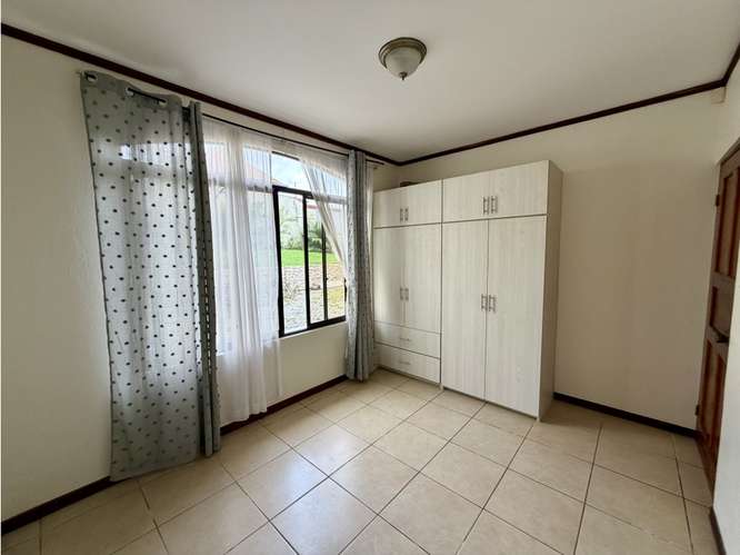 Hermosa casa cerca del centro de San Ramón, Alajuela