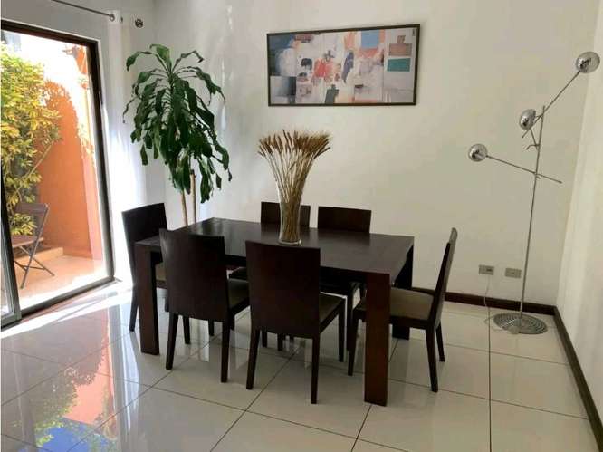Hermosa Casa en Condominio