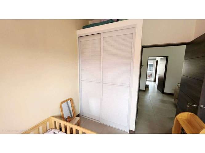 Casa en venta en Ciudad Colón | 3 hab., jardín y piscina