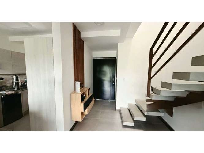 Casa en venta en Ciudad Colón | 3 hab., jardín y piscina