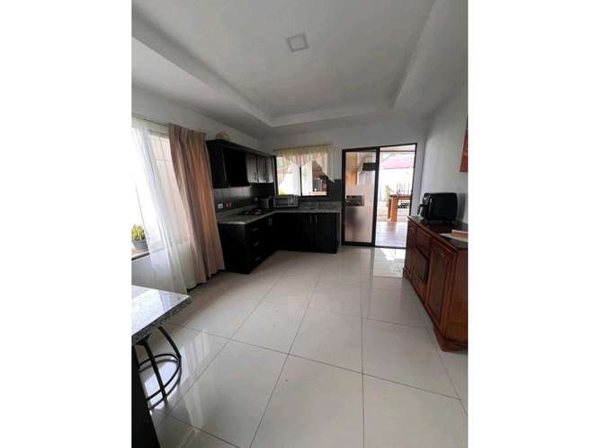Hermosa Casa en La Fortuna - Imagen 10