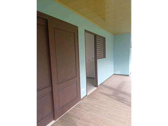 Hermosa Casa en La Ritade Guápiles - Imagen 8