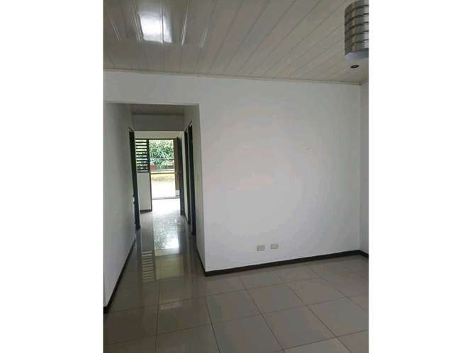 Hermosa Casa en La Ritade Guápiles - Imagen 11
