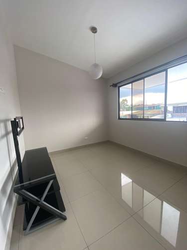Alquiler apartamento en San Isidro a 1 km del Fresh Market, con 2 habitaciones, cochera, incluye agua e internet. - Imagen 19