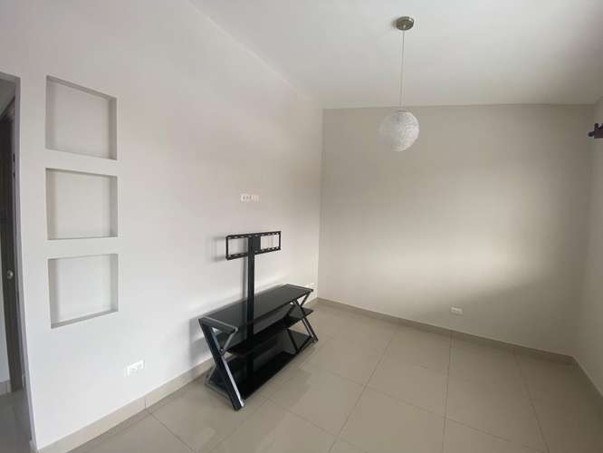 Alquiler apartamento en San Isidro a 1 km del Fresh Market, con 2 habitaciones, cochera, incluye agua e internet. - Imagen 18