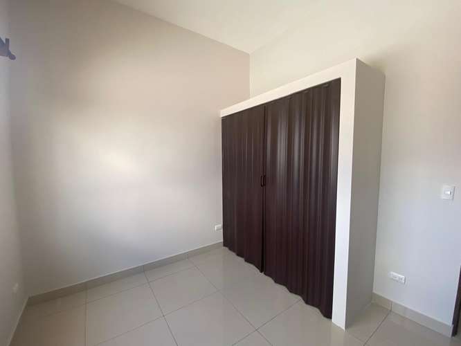 Alquiler apartamento en San Isidro a 1 km del Fresh Market, con 2 habitaciones, cochera, incluye agua e internet. - Imagen 7