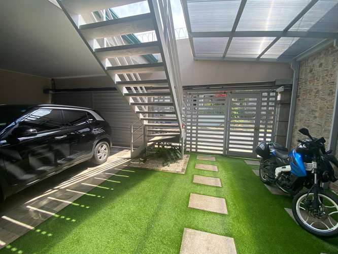 Alquiler apartamento en San Isidro a 1 km del Fresh Market, con 2 habitaciones, cochera, incluye agua e internet. - Imagen 3