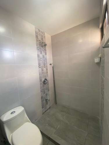 Alquiler apartamento en San Isidro a 1 km del Fresh Market, con 2 habitaciones, cochera, incluye agua e internet. - Imagen 8