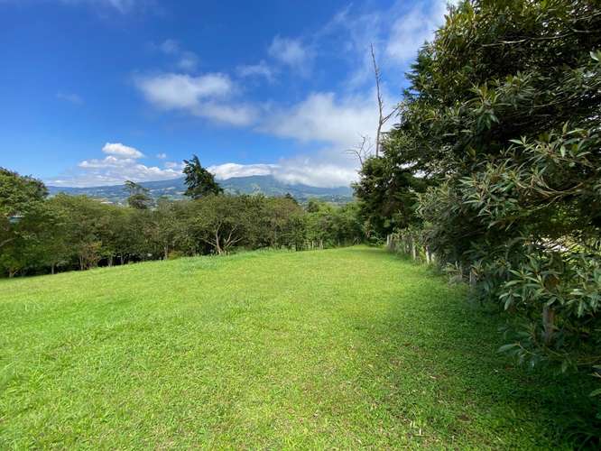 Venta de Terreno con Vista al Zurqui, San Jerónimo, Moravia. 6183