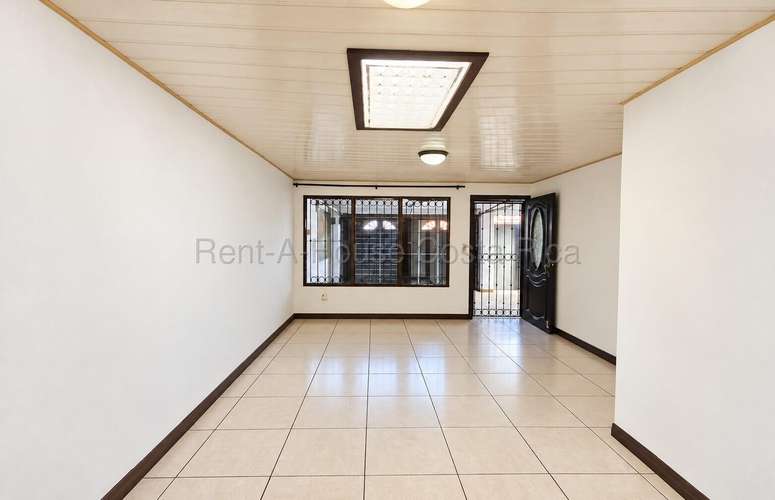 VENDO CASA EN AVENIDA OMEGA / LA UNION - Imagen 15