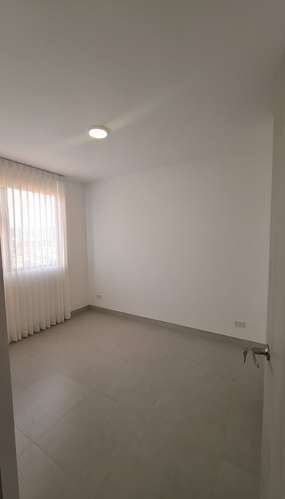 Nuevo apto en Condominio Skyhouse, San Sebastián/ Balcón con linda vista - Imagen 3