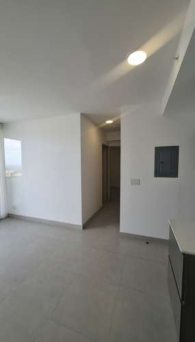 Nuevo apto en Condominio Skyhouse, San Sebastián/ Balcón con linda vista - Imagen 4