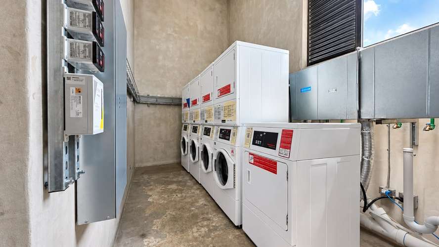 Alquiler Estudio Amueblado en SECRT Escalante | Amueblado con aire acondicionado  - Imagen 11