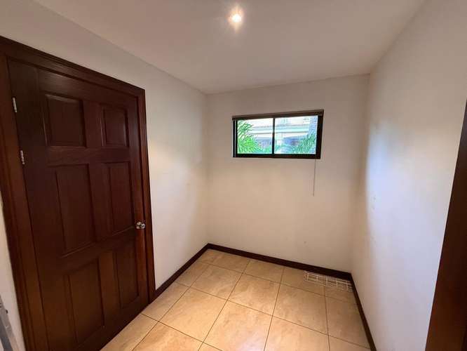 Espectacular casa esquinera en Condominio Almería, Pozos de Santa Ana: 260 m² con terraza y piscina - Imagen 15