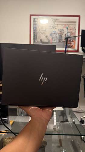 HP envy x360 tactil convertible wood edition, ryzen 7, 3700U, 8gb RAM y 512gb almacenamiento. Precio negociable. 