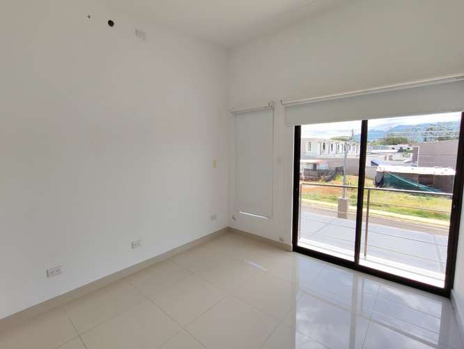 Se alquila casa nueva en San Rafael de Alajuela. La Cañada. 4 parqueos.