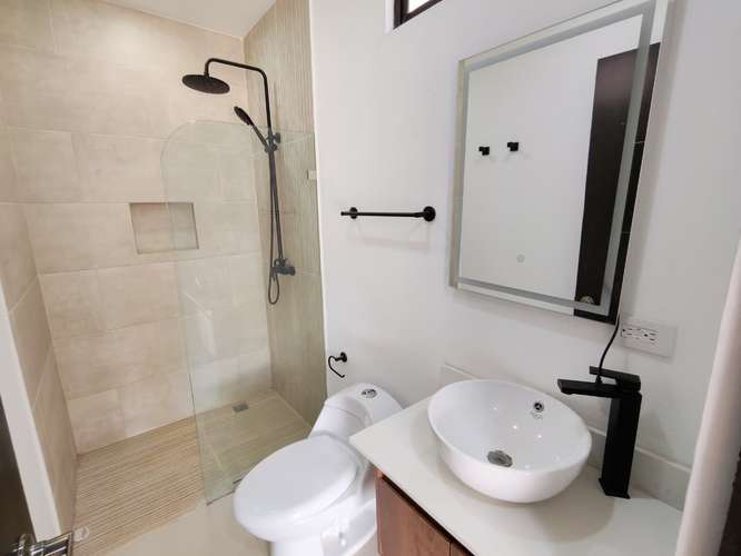 Se alquila casa nueva en San Rafael de Alajuela. La Cañada. 4 parqueos.